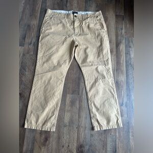 American Eagle men’s khakis Size 40 x 32